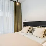 Earthy Elegance Mokotow